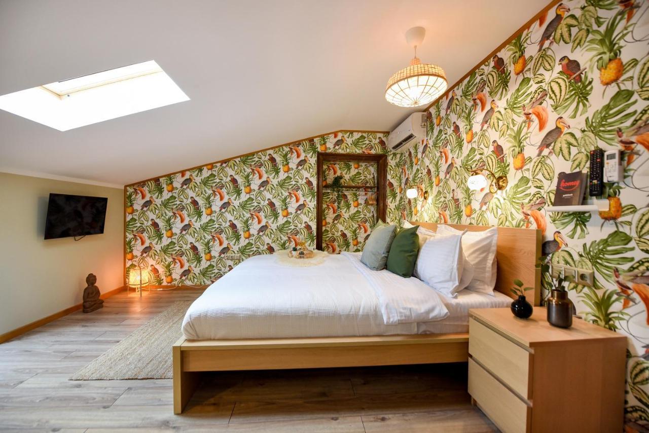 Plants Attic Studio - Best Location - Old Town Bucureşti Ngoại thất bức ảnh