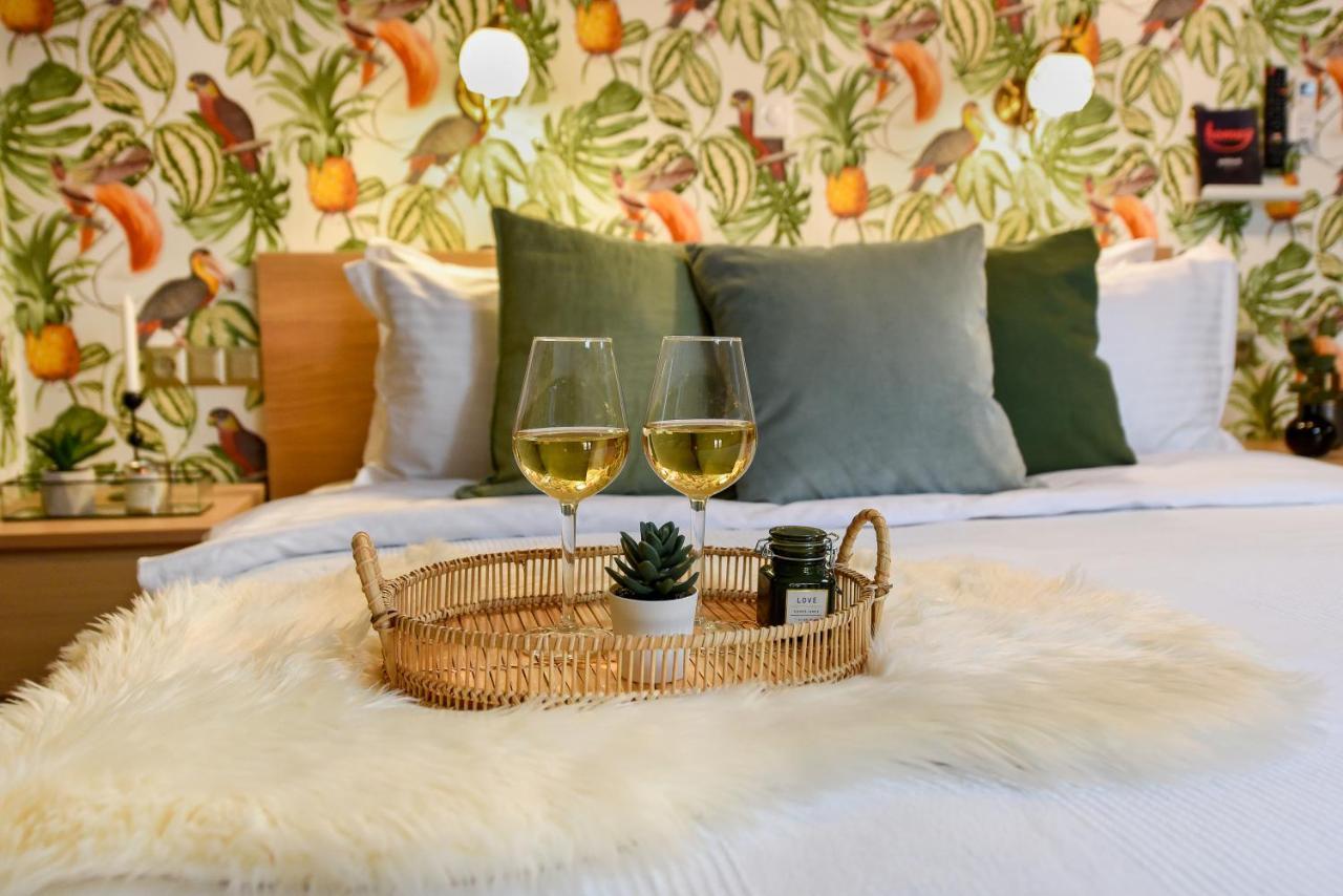 Plants Attic Studio - Best Location - Old Town Bucureşti Ngoại thất bức ảnh