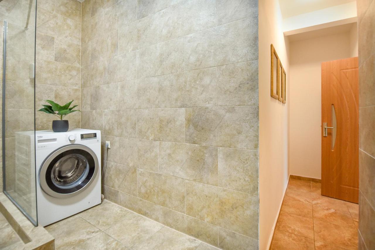 Plants Attic Studio - Best Location - Old Town Bucureşti Ngoại thất bức ảnh